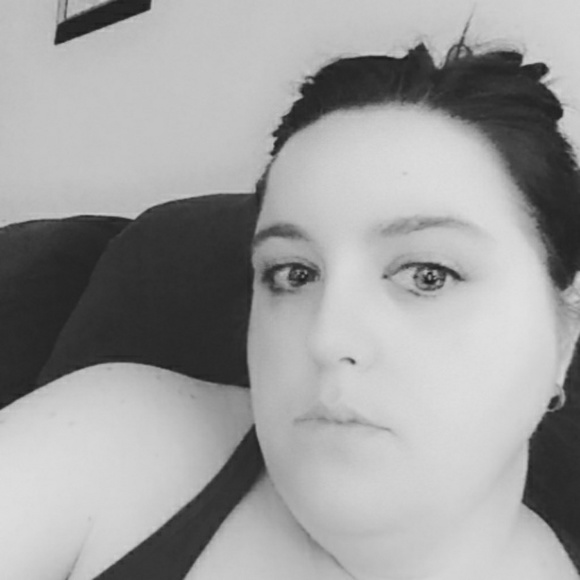 Meet your Posher, Ashley - Picture 1 of 1